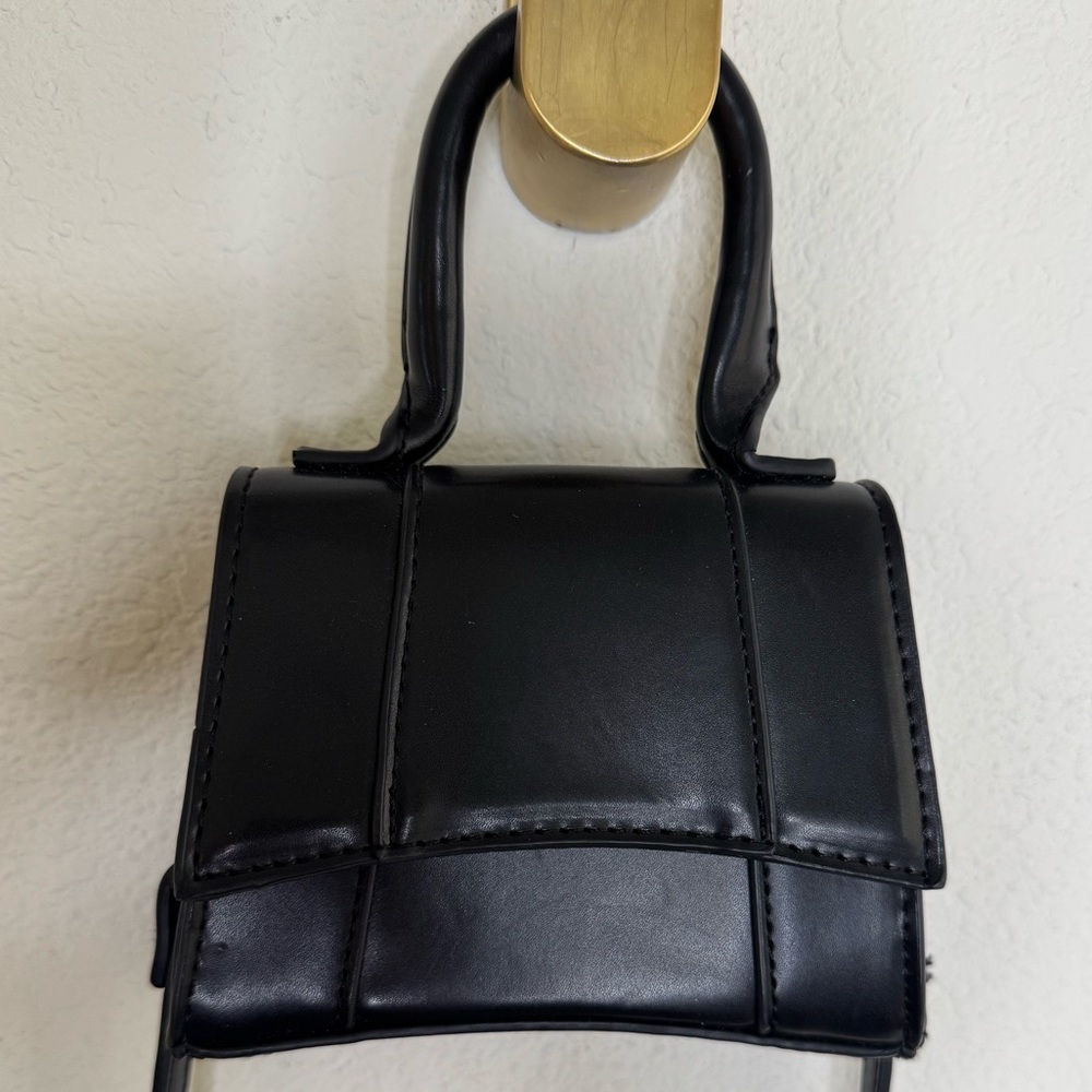 BLACK TOP HANDLE MINI BAG